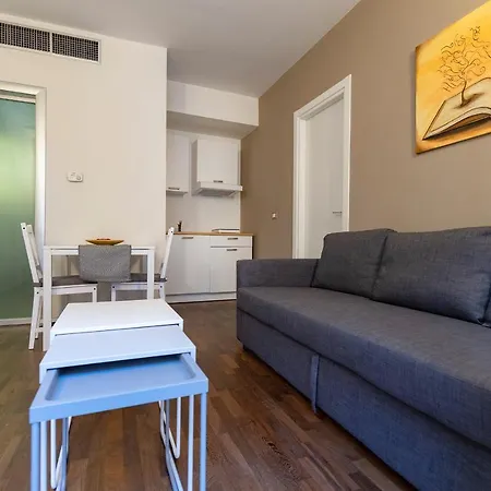 Dimora Degli Artisti Apartment